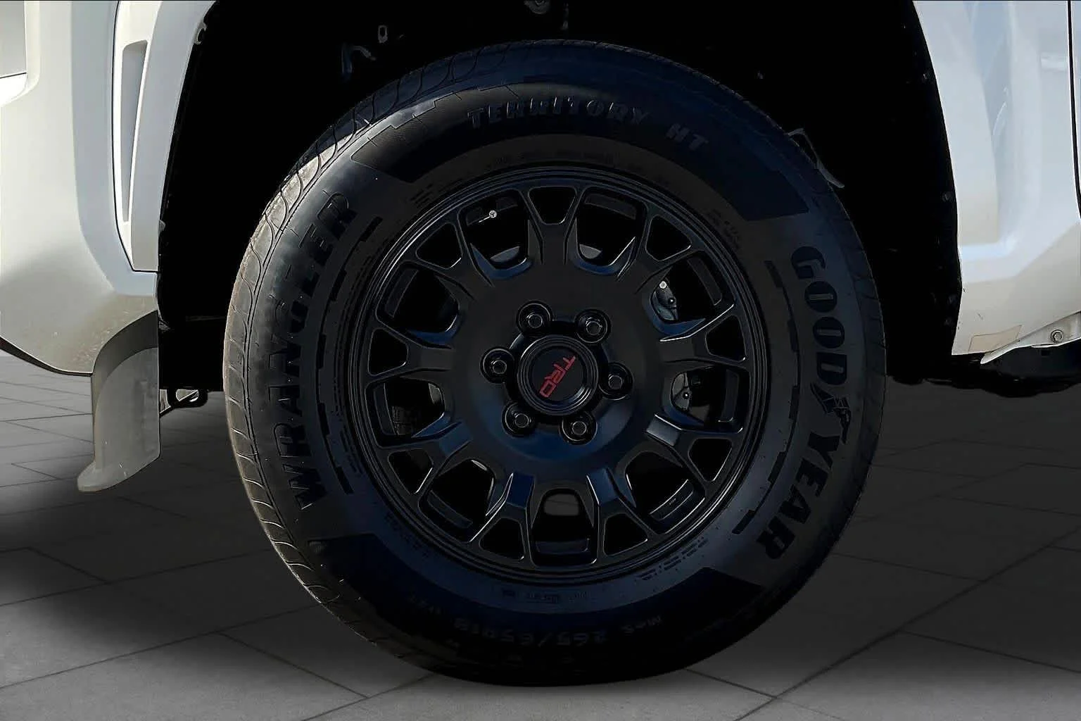 Used 2025 Ice Cap Toyota SR5 image 11