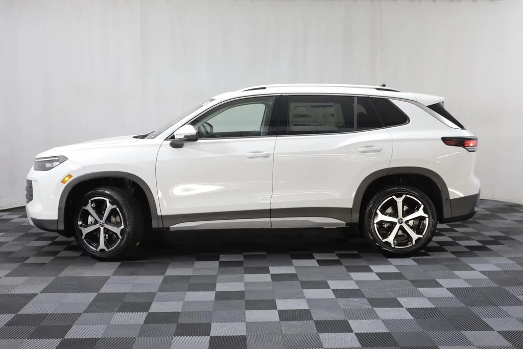 New 2026 Pure White Volkswagen 2.0T SE image 5