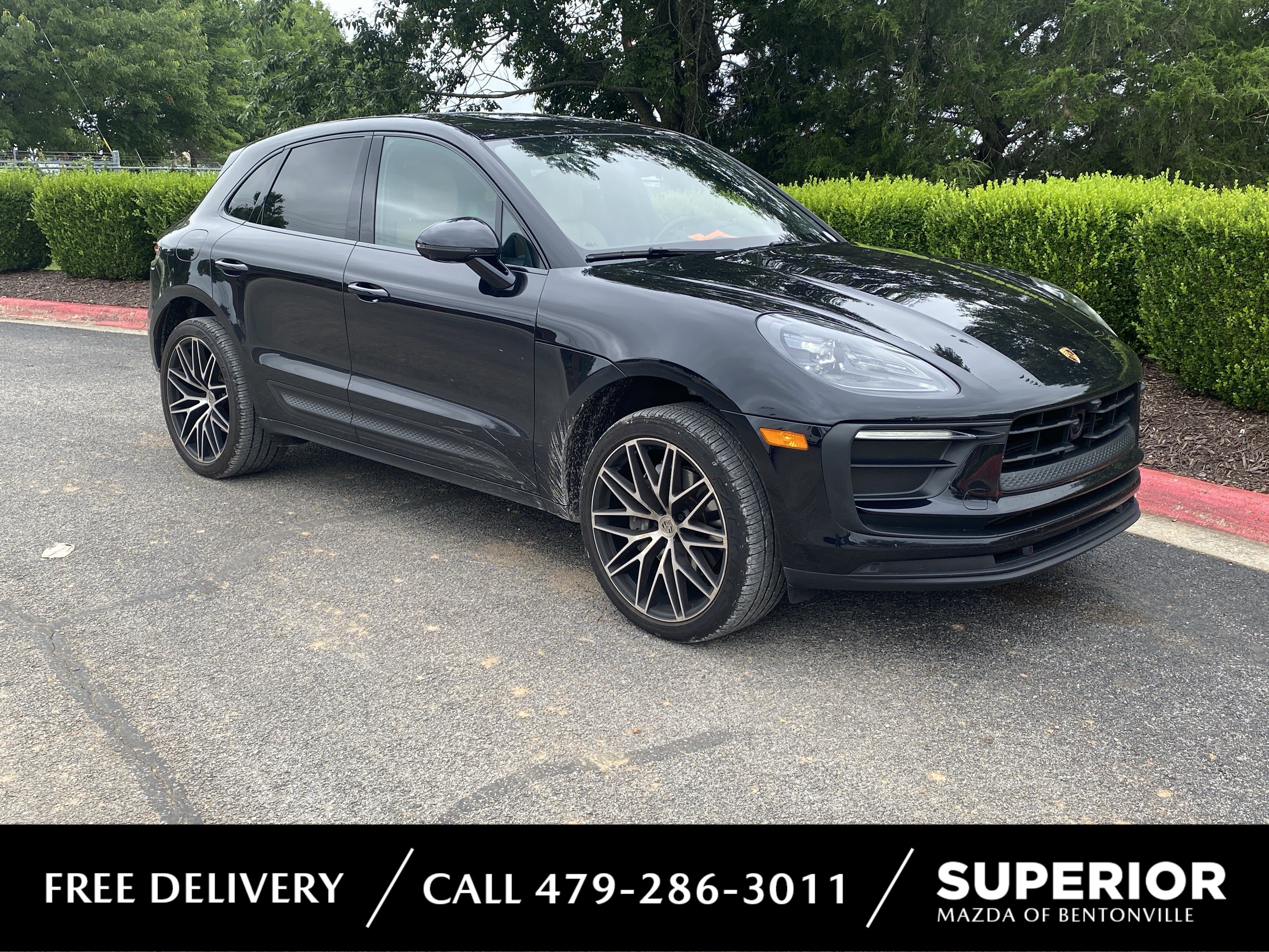 2023 Porsche Macan T's photo