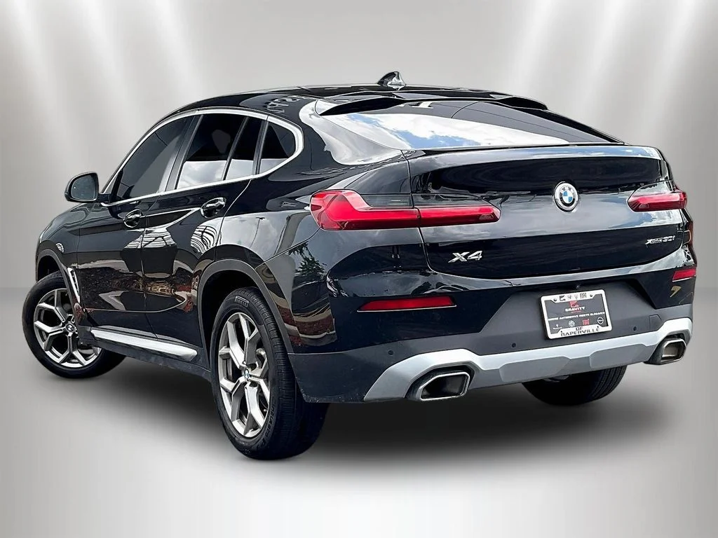 Used 2024 Black Sapphire Metallic BMW xDrive30i image 4