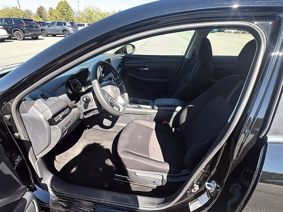 Used 2025 Super Black Nissan SV image 13