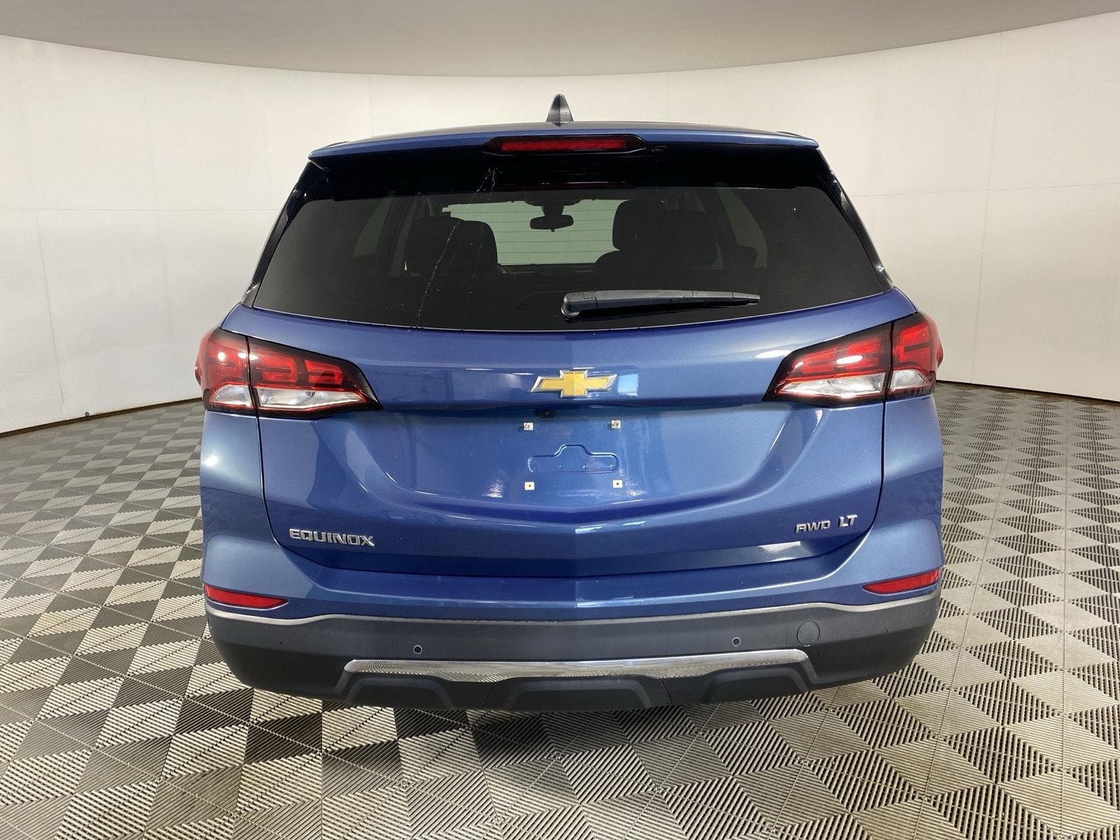 Used 2024 Lakeshore Blue Metallic Chevrolet LT image 6