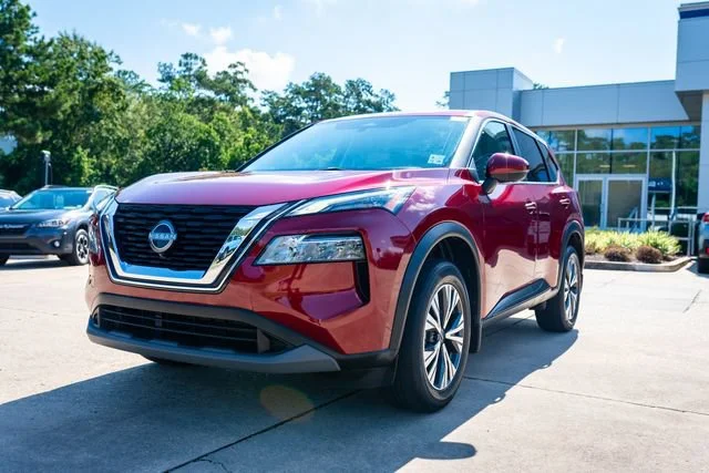 Used 2023 Scarlet Ember Tintcoat Nissan SV image 11