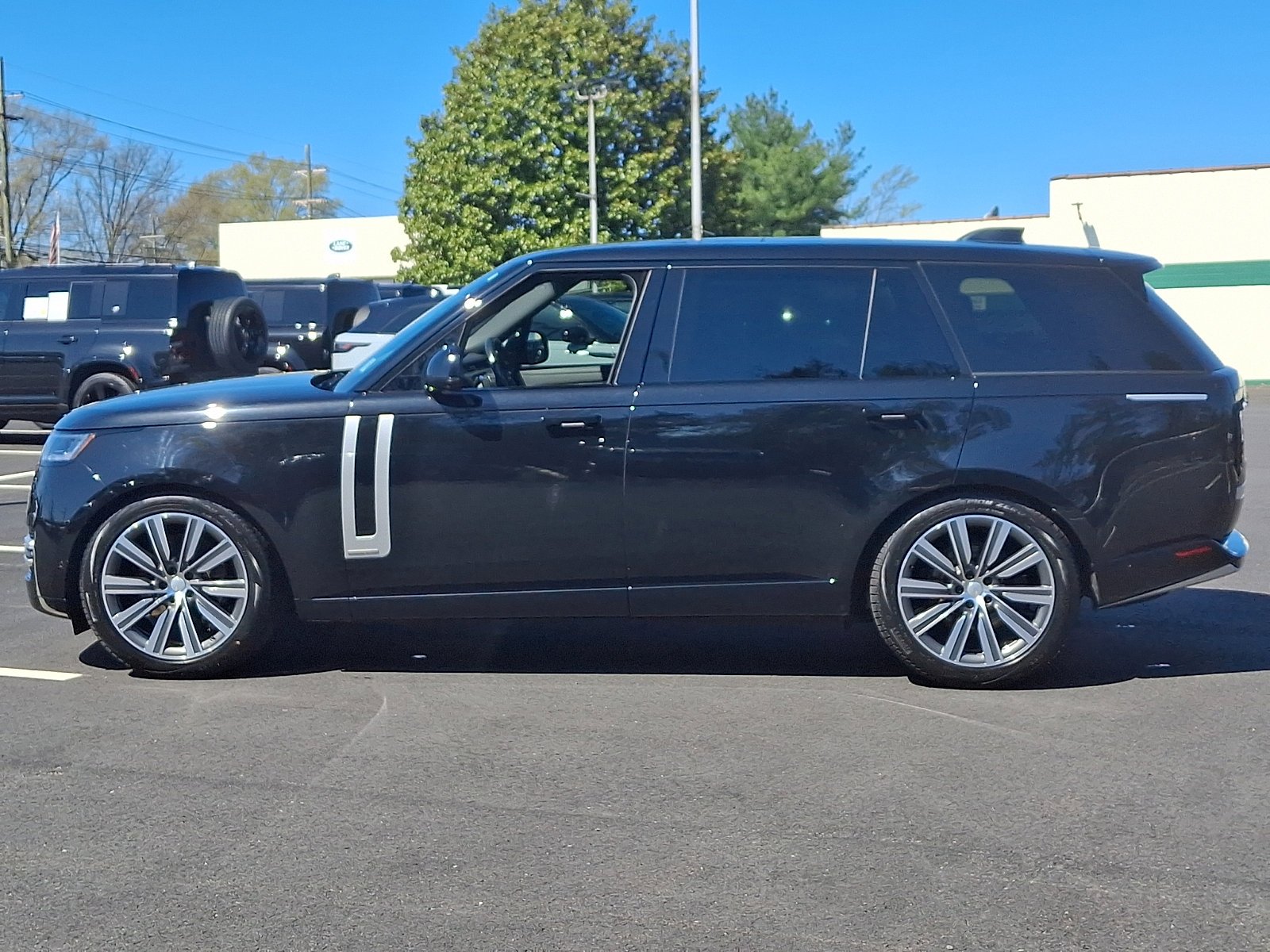 Certified Used 2025 Santorini Black Metallic   1Ag Land Rover Autobiography image 8