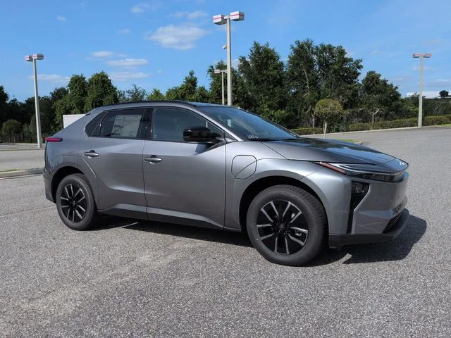 New 2026 Heavy Metal Toyota XLE image 2