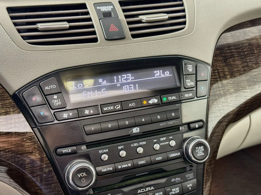 Used 2011 Silver Acura Tech/Entertainment Pkg image 19