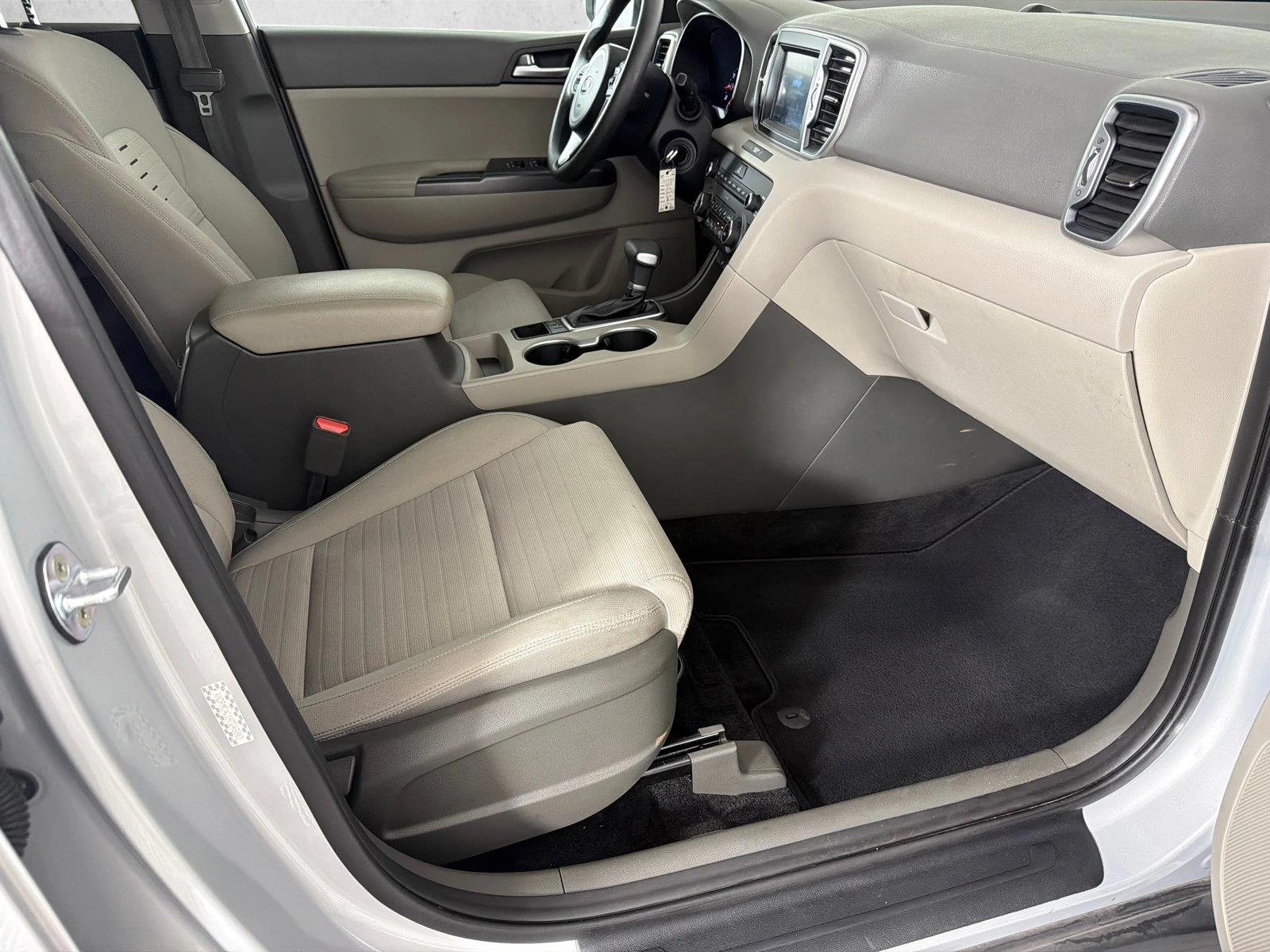 Used 2017 Sparkling Silver Kia LX image 13