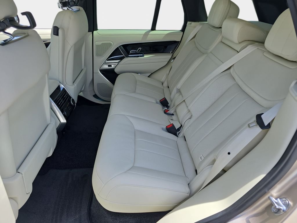 New 2026 Sunset Gold Satin Land Rover SE image 15