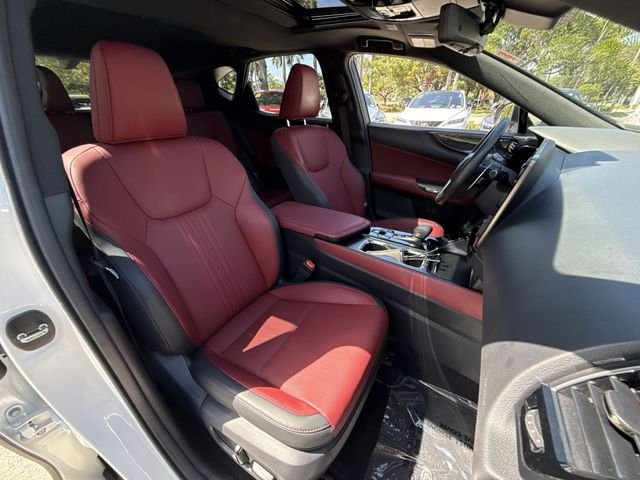 2025 Lexus NX Hybrid 350h - Photo 26