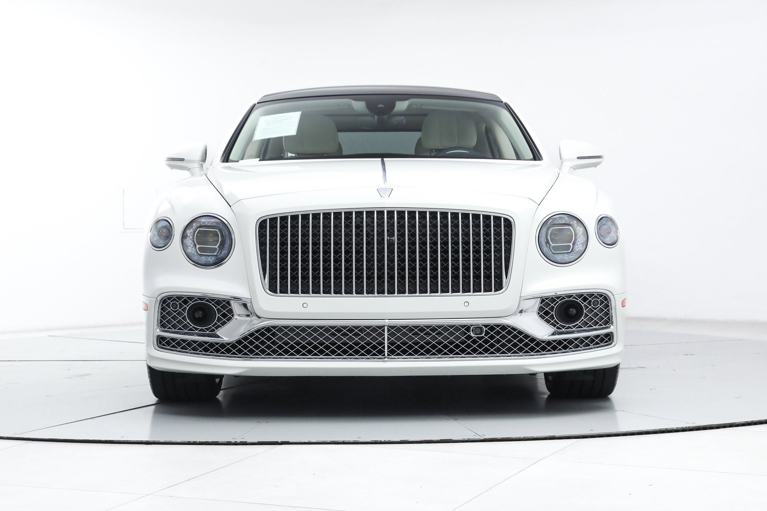 Used 2022 White Bentley  image 8