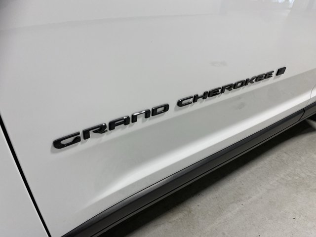 Used 2025 Bright White Clearcoat Jeep Altitude X image 30
