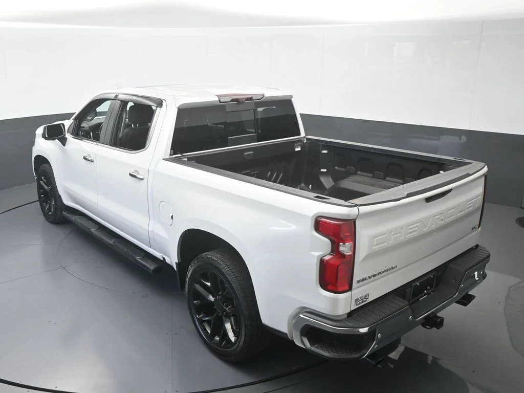 Used 2022 Iridescent Pearl Tricoat Chevrolet LTZ image 52