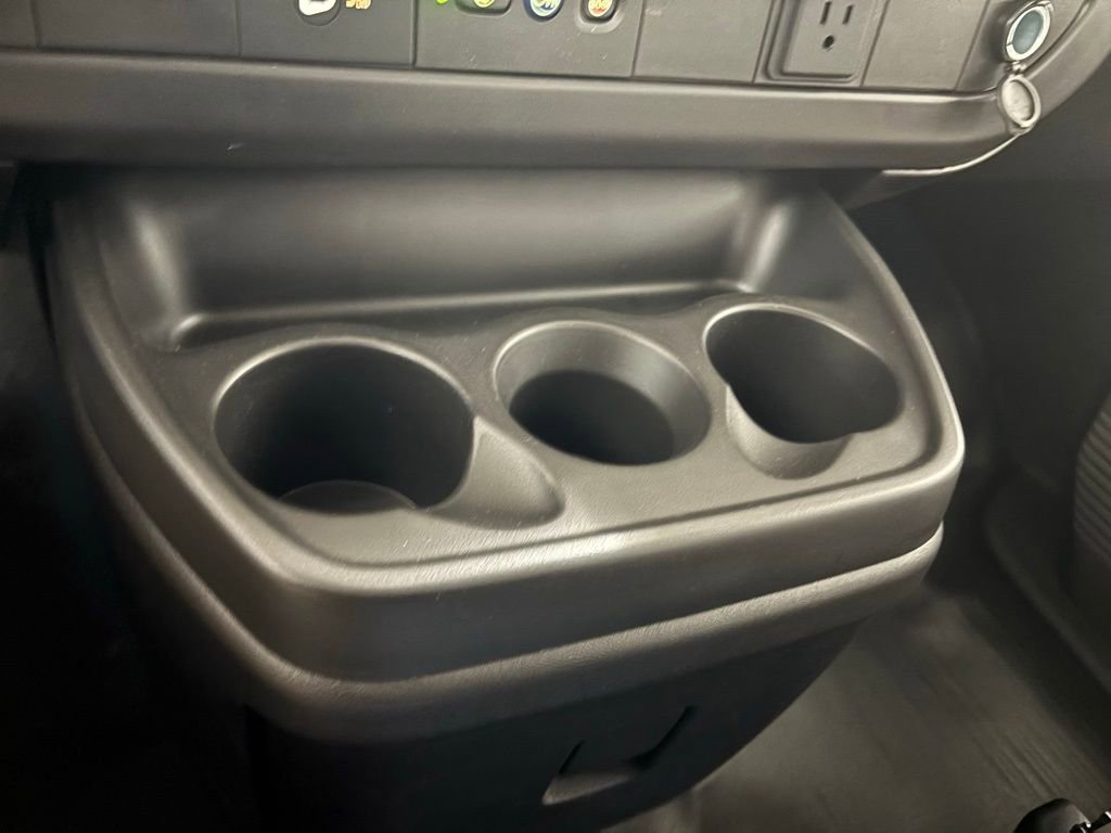 2025 Chevrolet Express Cargo Work Van - Photo 30