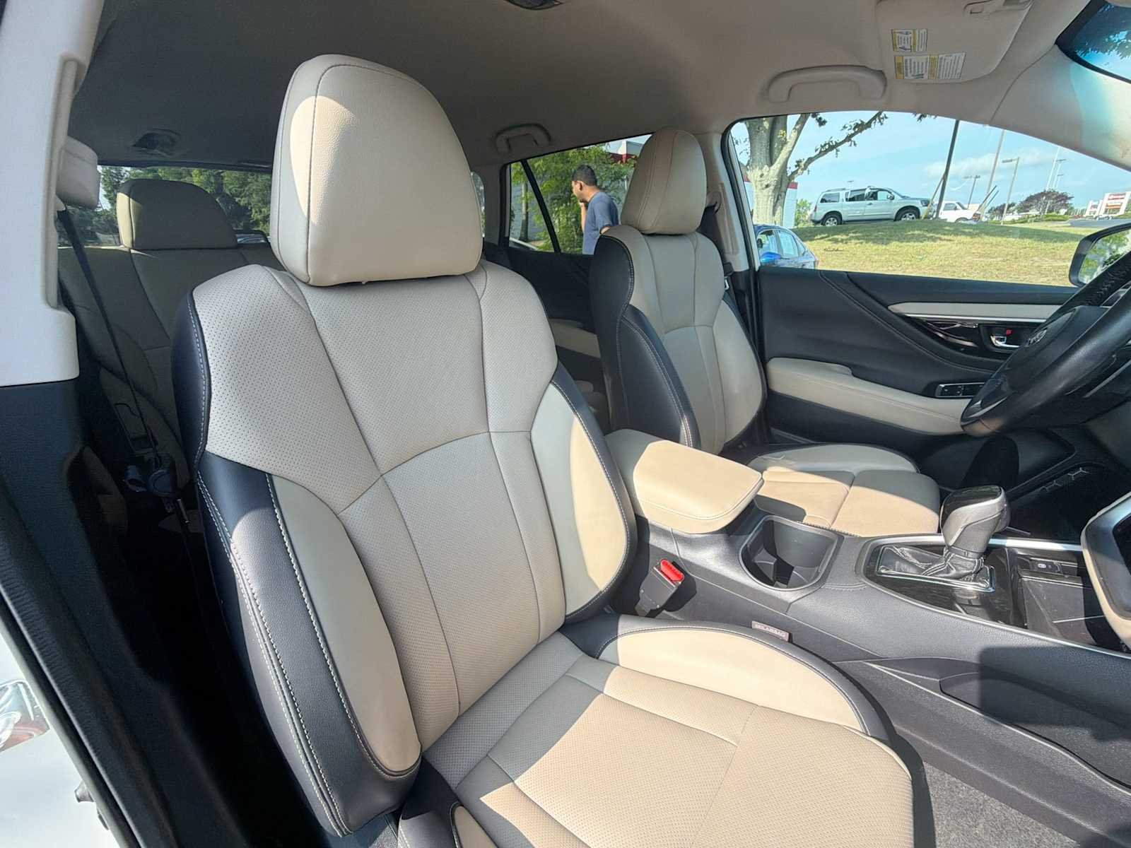 Used 2021 Crystal White Pearl Subaru Limited image 17