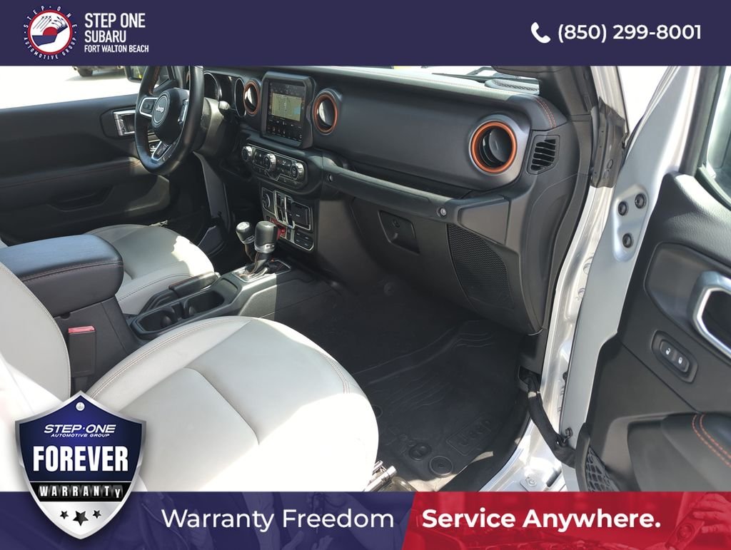 Used 2023 Silver Jeep Mojave image 33
