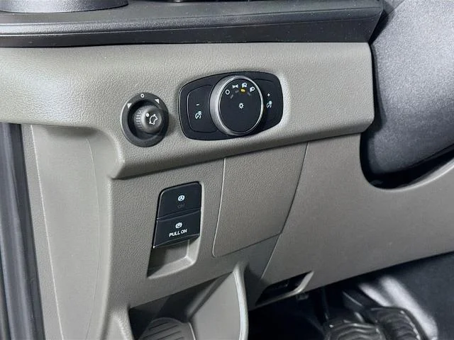 New 2026 Oxford White Ford Cargo Van image 38