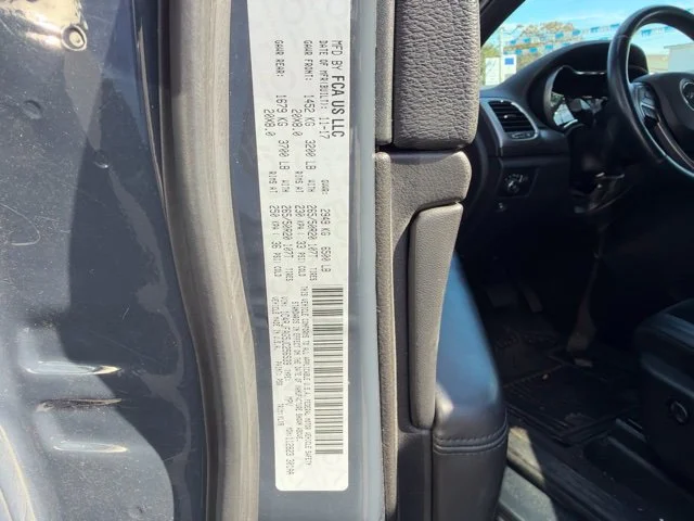 Used 2018 Rhino Clearcoat Jeep Altitude image 19