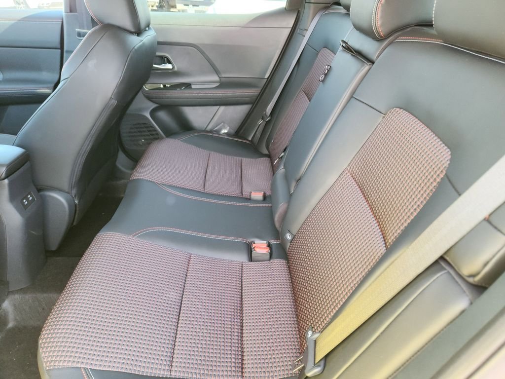 2025 Nissan Kicks SR AWD - Photo 11