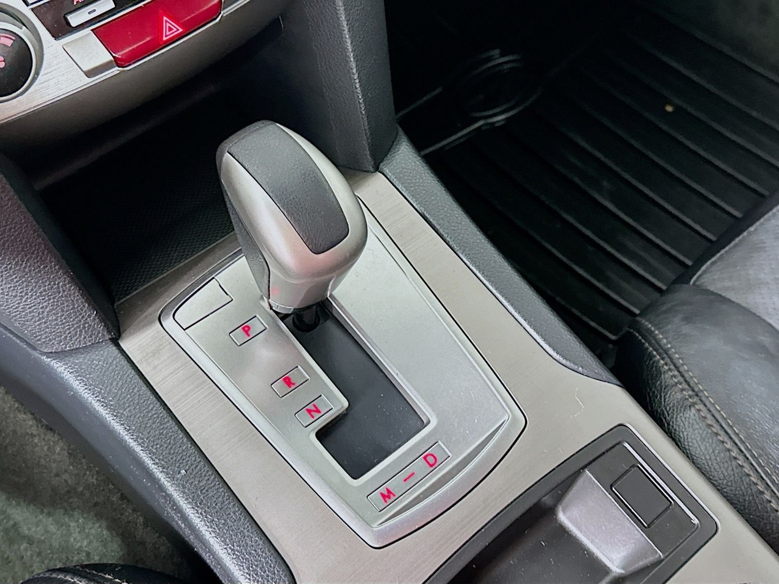 Used 2012 Ice Silver Metallic Subaru 2.5i image 15