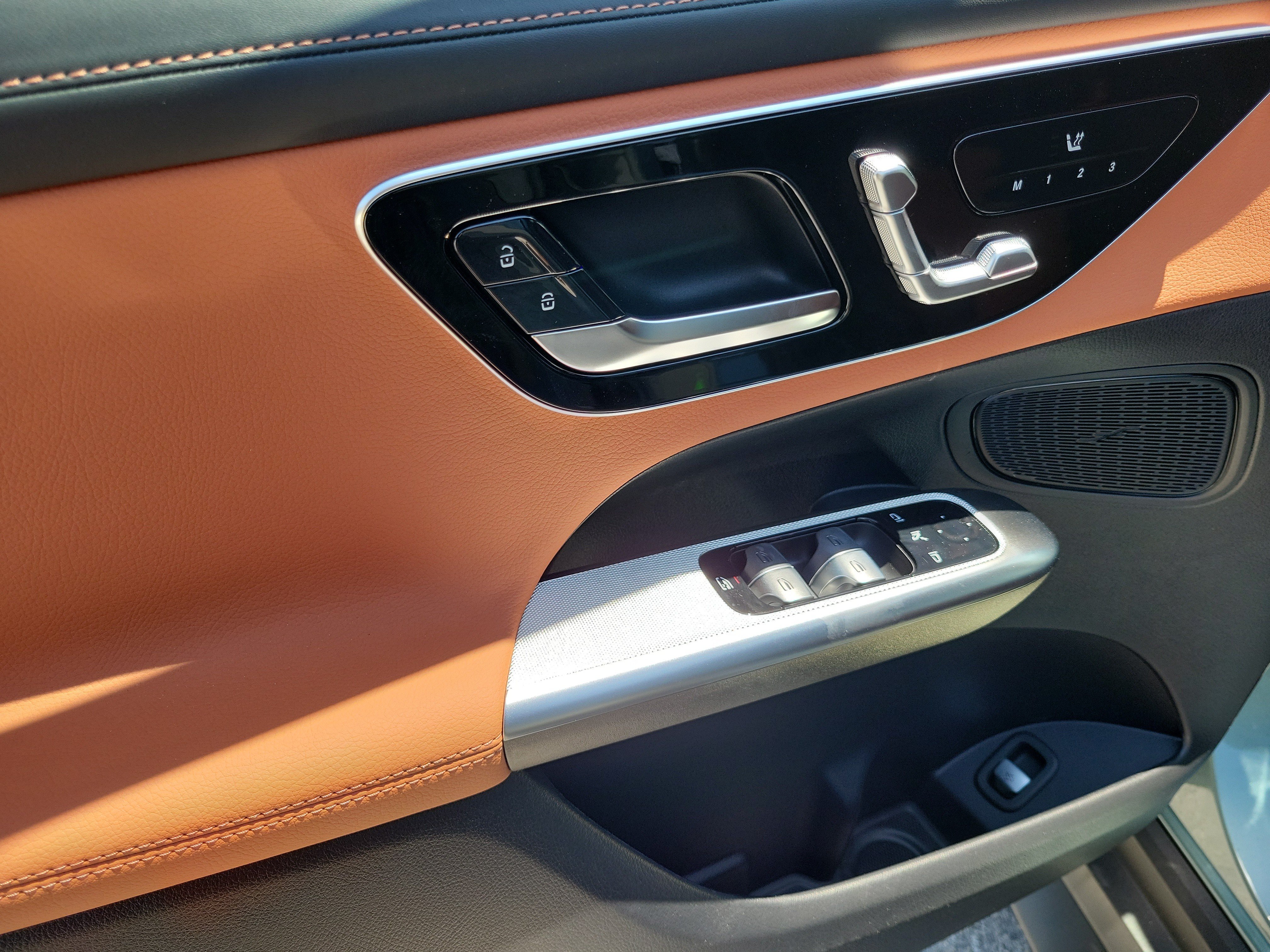New 2026 Verde Silver Metallic Mercedes-Benz GLC 300 image 48