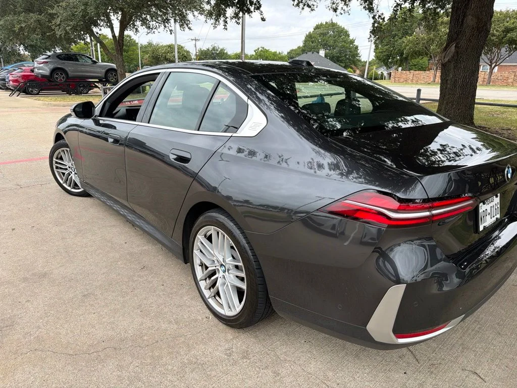 Used 2024 Gray BMW 530i image 3