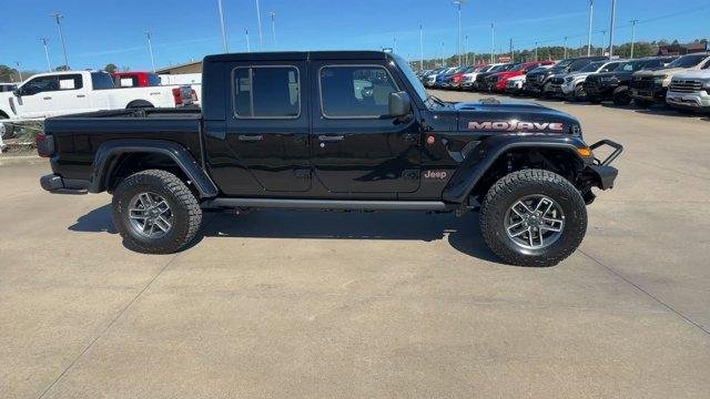 Used 2025 Black Jeep Mojave X image 9