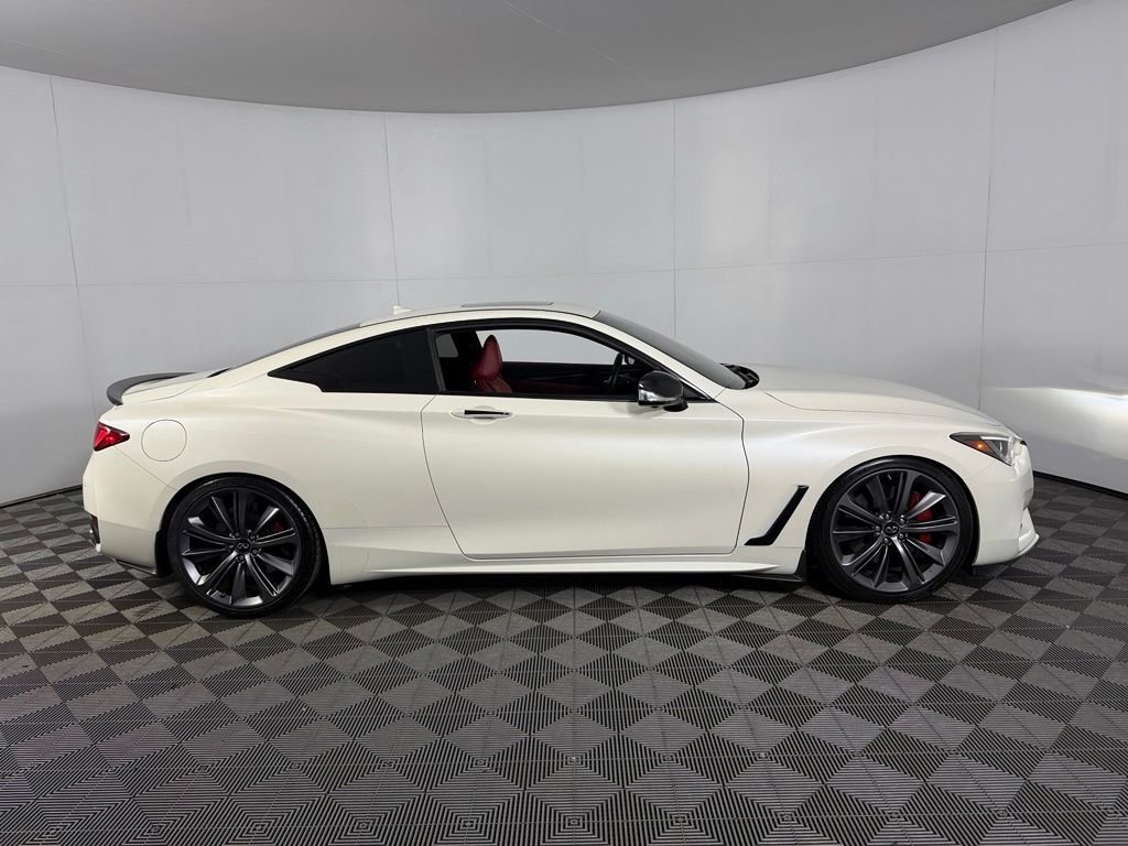 Used 2022 White INFINITI Red Sport 400 image 6