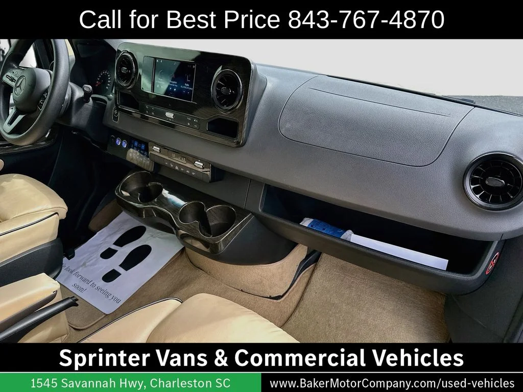 Used 2019 Jet Black Mercedes-Benz Cargo 170 WB EXT image 31