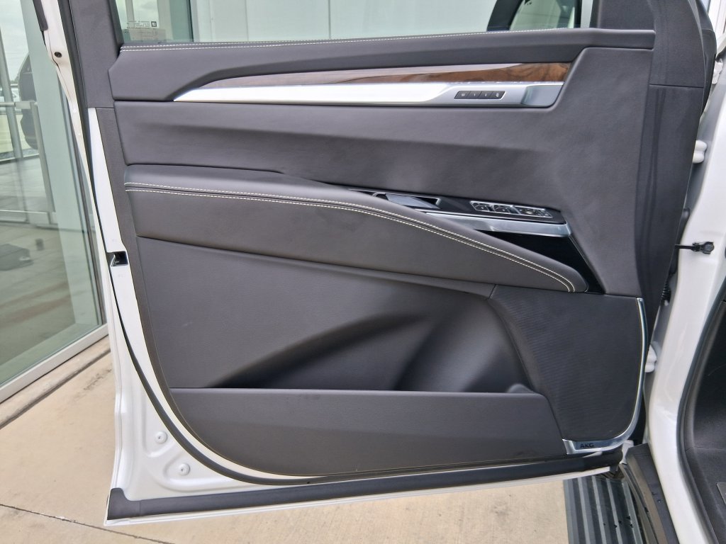 Used 2025 Crystal White Tricoat Cadillac Sport Platinum image 18
