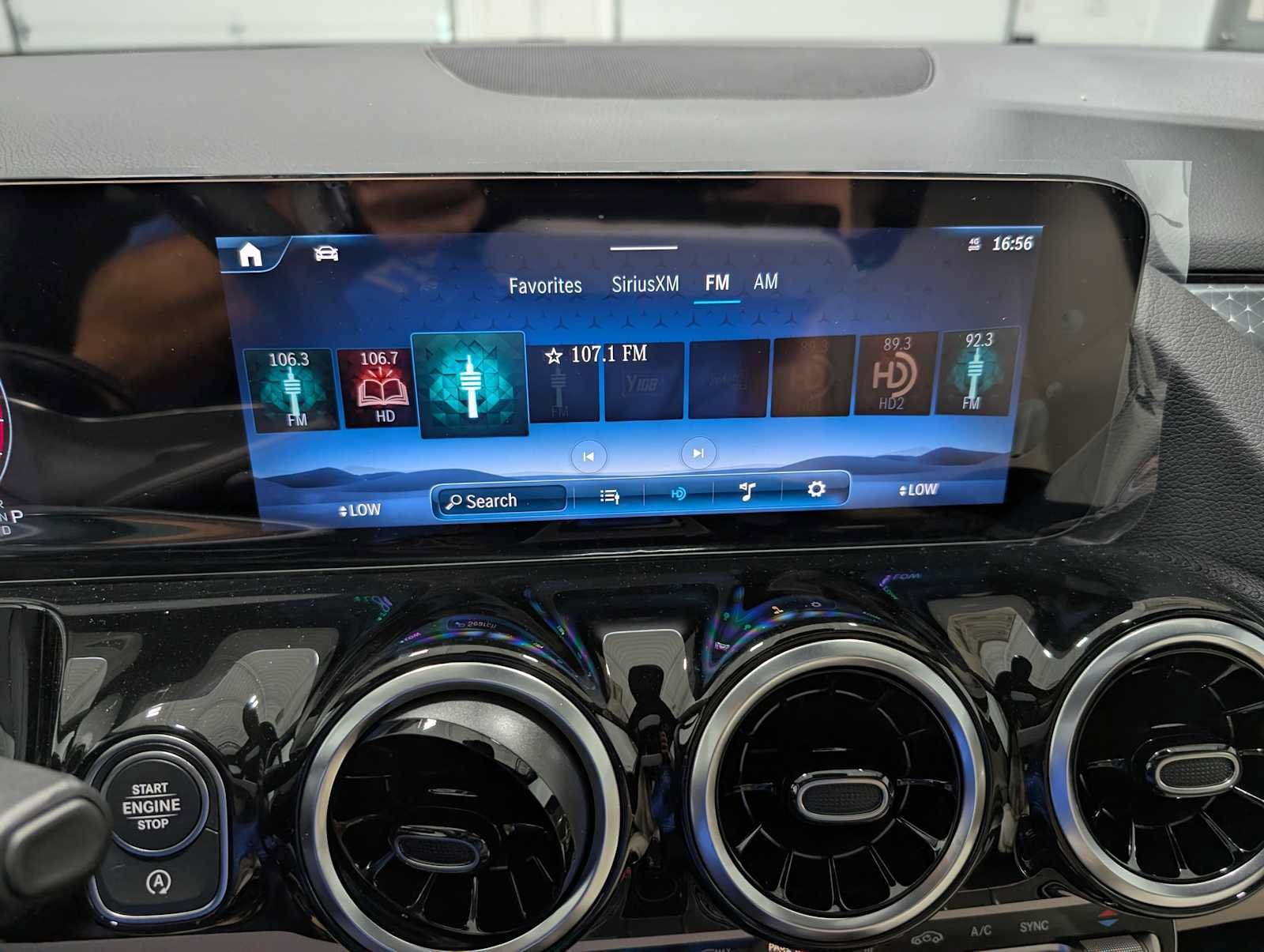 New 2026 Polar White Mercedes-Benz GLA 250 image 19