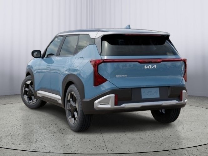 Used 2027 Blue Kia S image 4