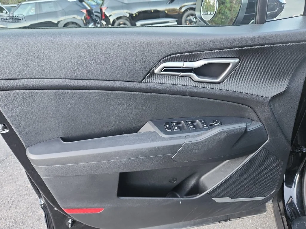 Used 2023 Black Kia LX image 11