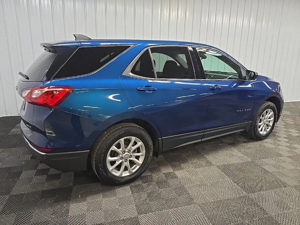 Used 2020 Blue Chevrolet LT image 3