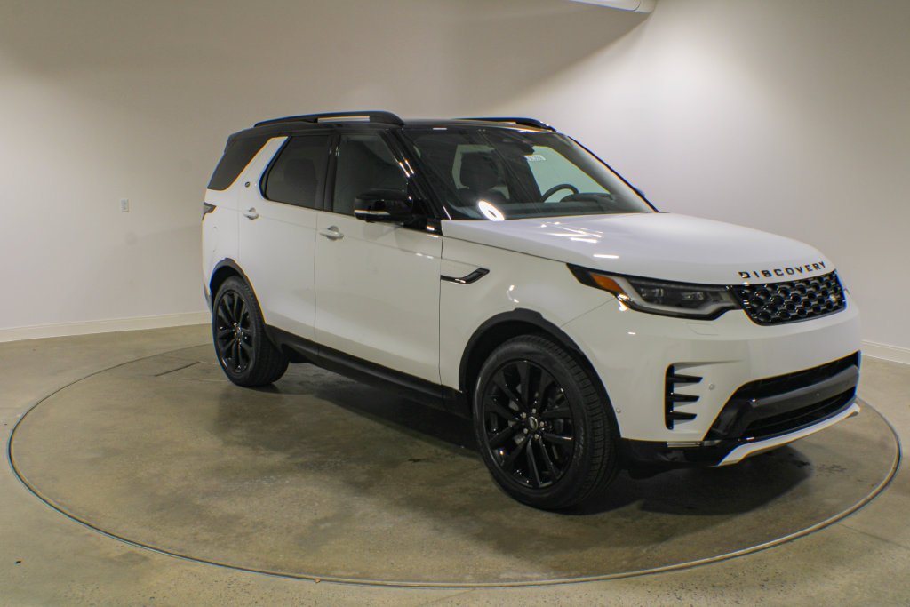 New 2026 Fuji White Land Rover Dynamic SE image 8
