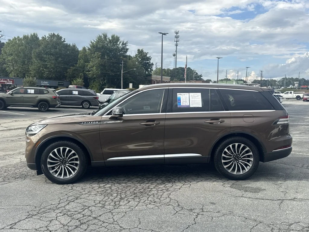 Used 2022 Brown Lincoln Reserve image 4