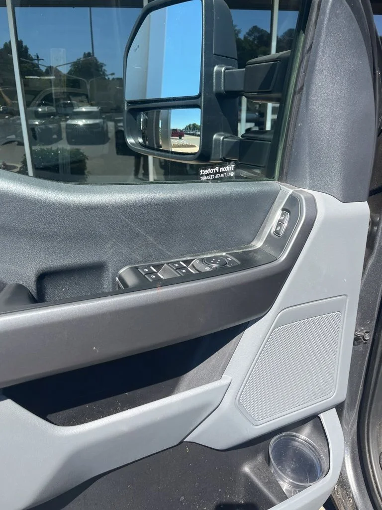 Used 2025 Gray Ford XL image 5