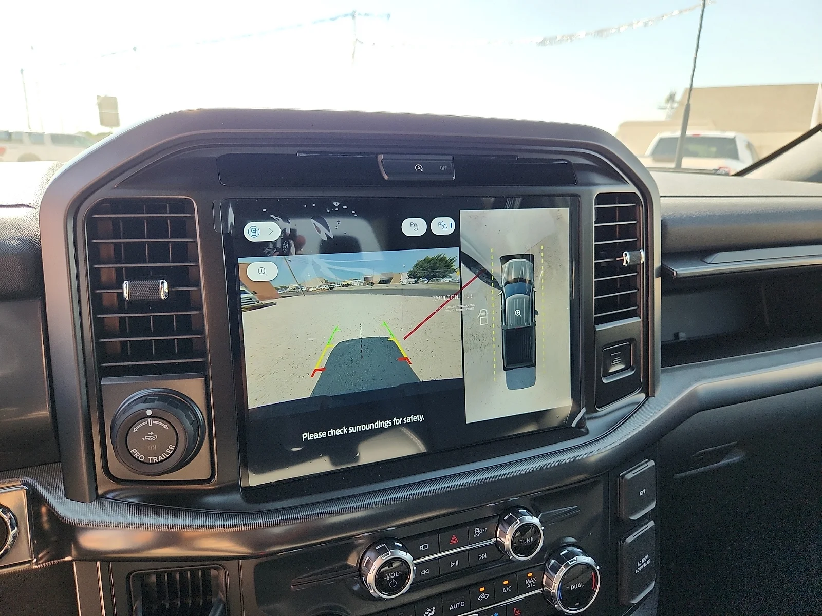 New 2026 Oxford White Ford Lariat image 23