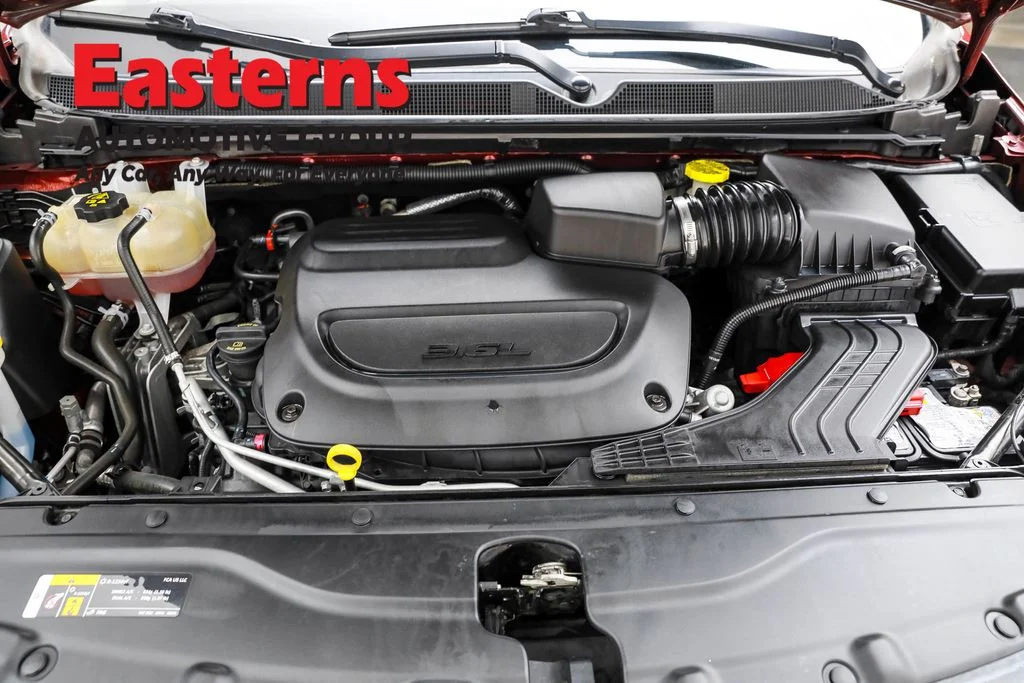 Used 2020 Red Chrysler LX image 7