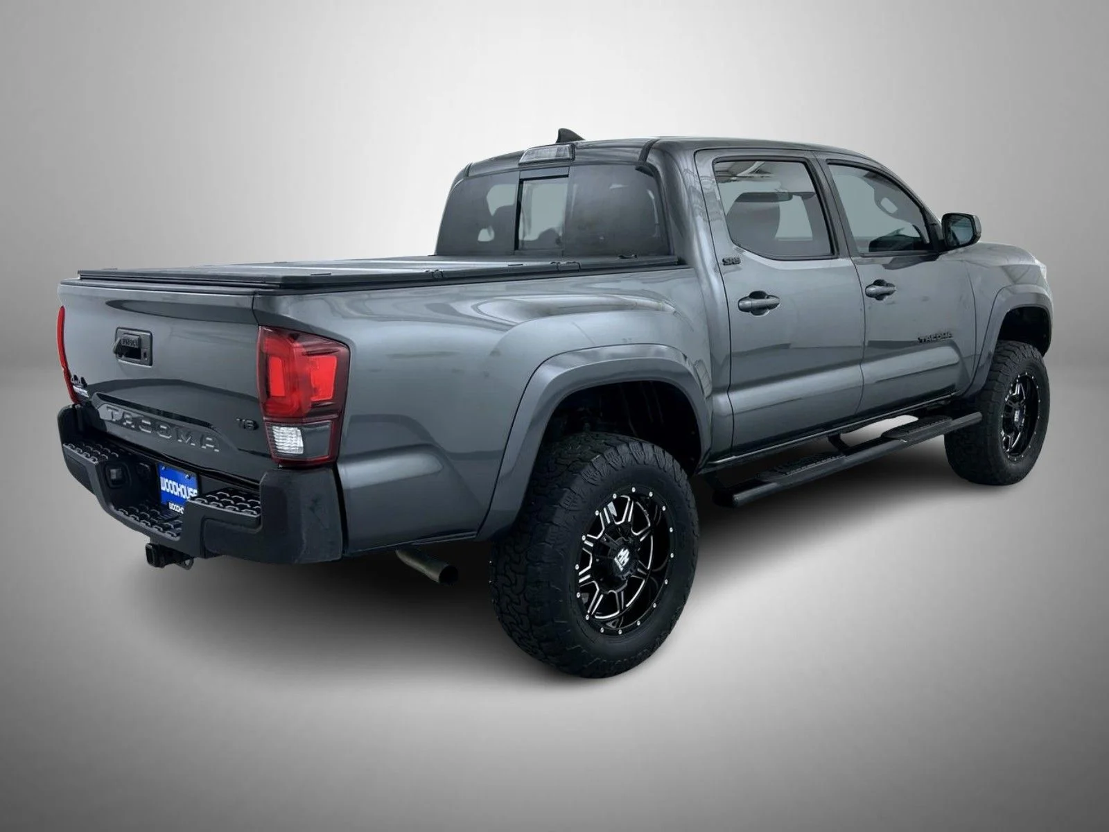 Used 2019 Gray Toyota SR5 image 5