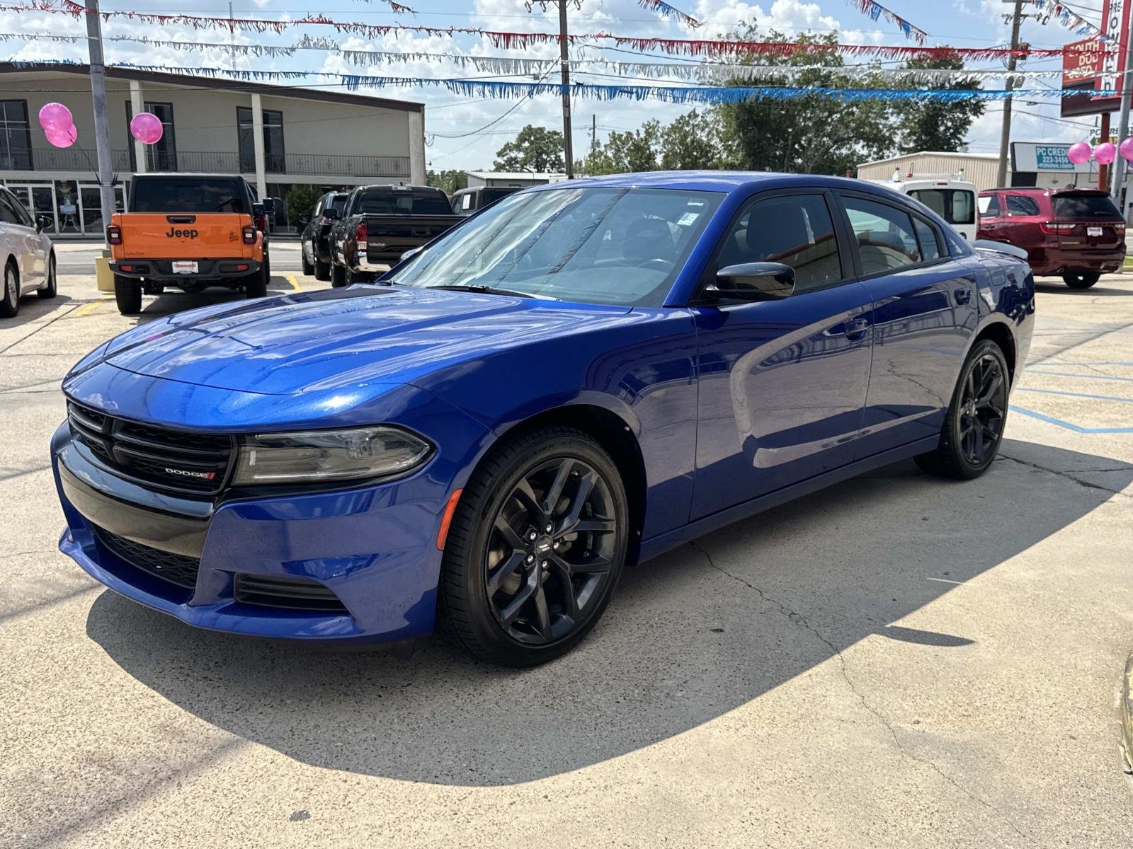 Used 2022 Indigo Blue Dodge SXT image 3