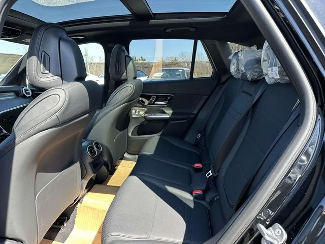 New 2026 Black Mercedes-Benz GLC 300 image 32