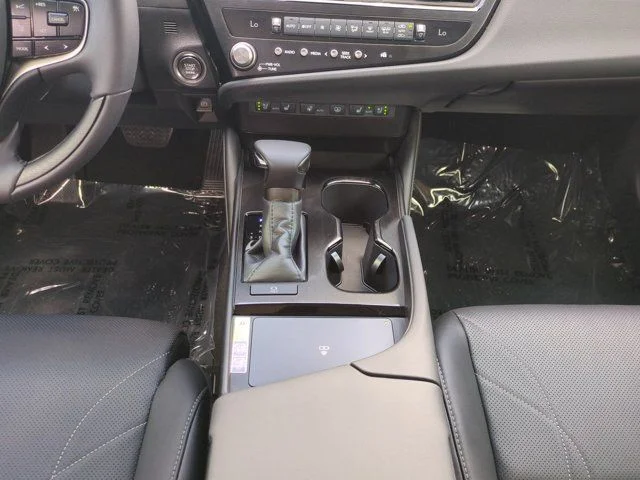 Used 2025 EMINENT WHITE PEARL Lexus 350 Ultra Luxury image 18
