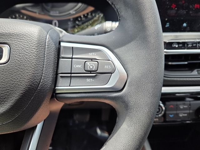 Certified Used 2022 Black Jeep Latitude image 31