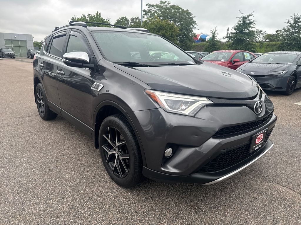 Used 2016 Gray Toyota SE image 11