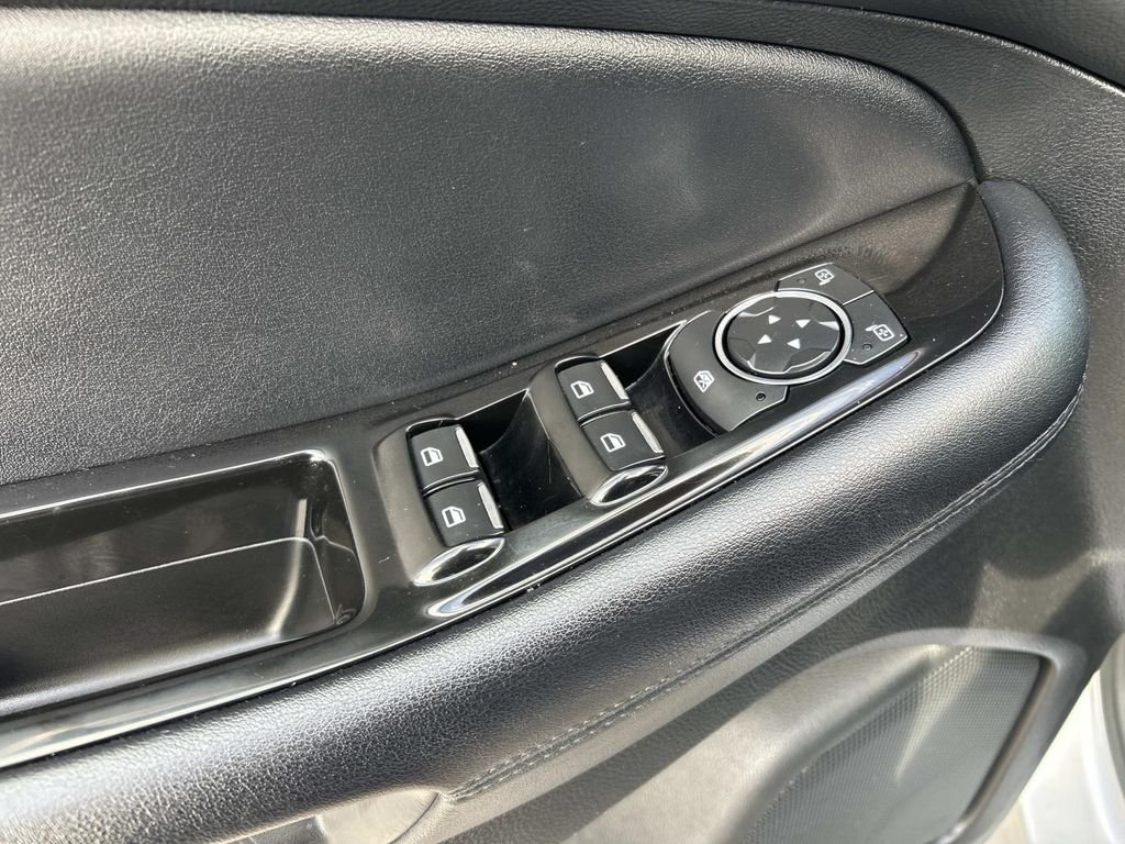 Used 2016 Ingot Silver Ford SEL image 28