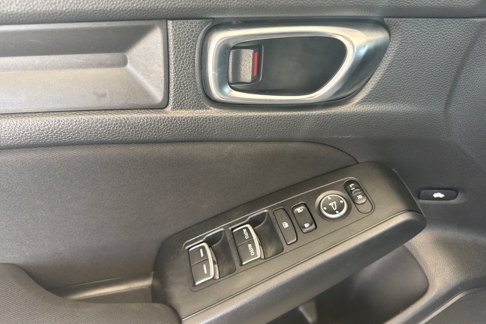 Used 2022 Sonic Gray Pearl Honda Sport image 10