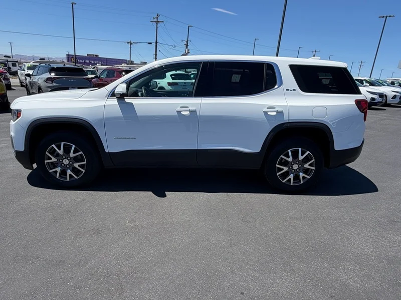 Used 2022 Summit White GMC SLE image 6