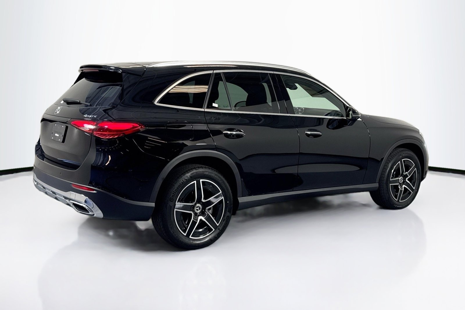 New 2026 Black Mercedes-Benz GLC 300 image 5