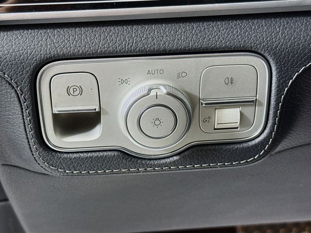Used 2025 Cirrus Silver Metallic Mercedes-Benz GLS 580 image 10