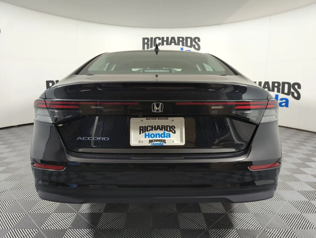 New 2026 Crystal Black Pearl Honda SE image 4
